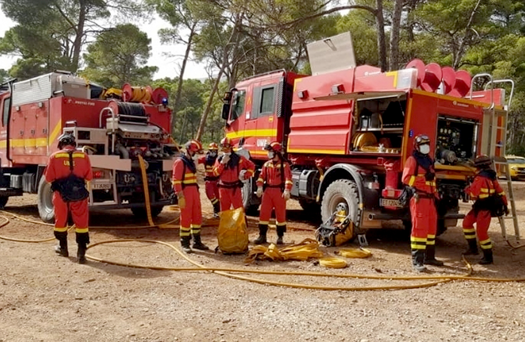 Los incendios que asolan Espaa hacen que se suspenda la instruccin que la UME iba a hacer en Sierra Espua 